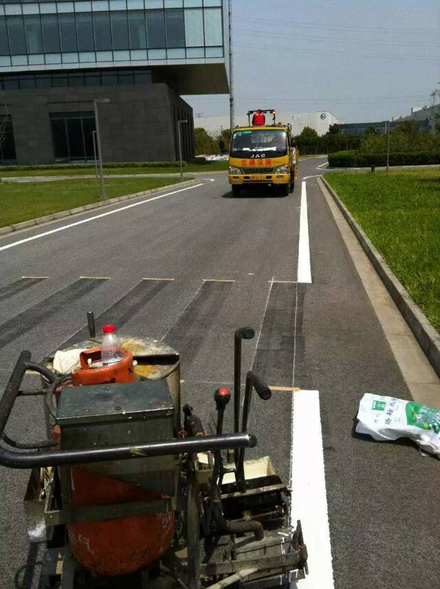 如何才能避免油门当刹车？